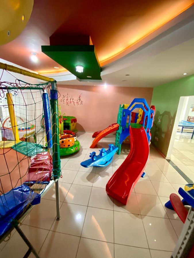 Constantino Hotel E Eventos Juiz de Fora Bagian luar foto An indoor playground in a shopping mall