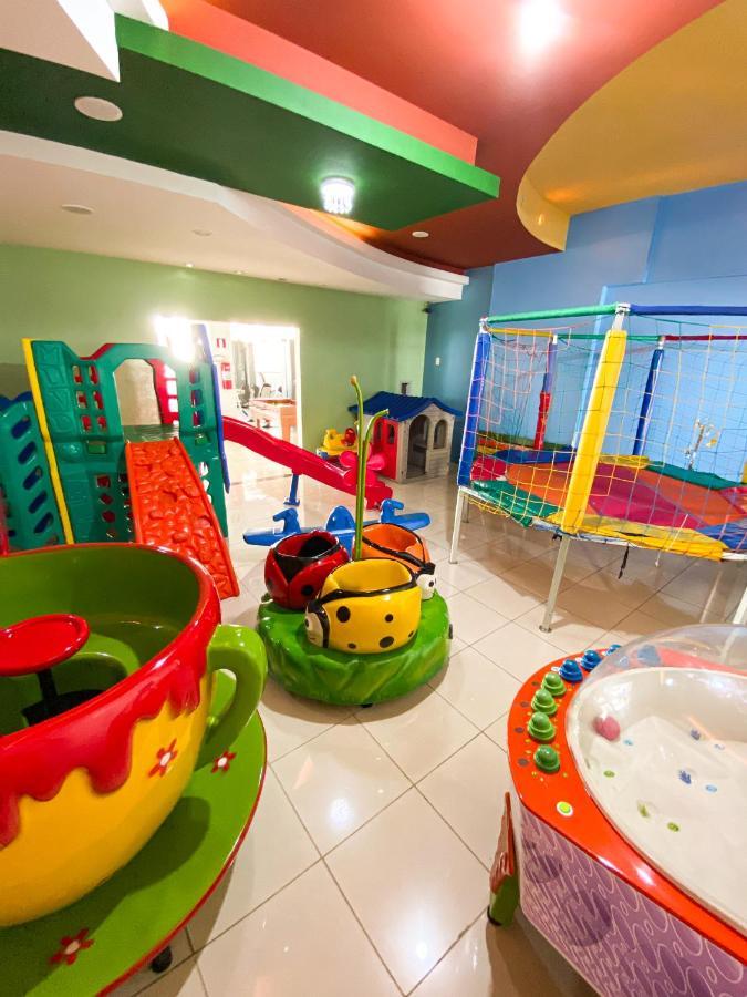 Constantino Hotel E Eventos Juiz de Fora Bagian luar foto An indoor playground