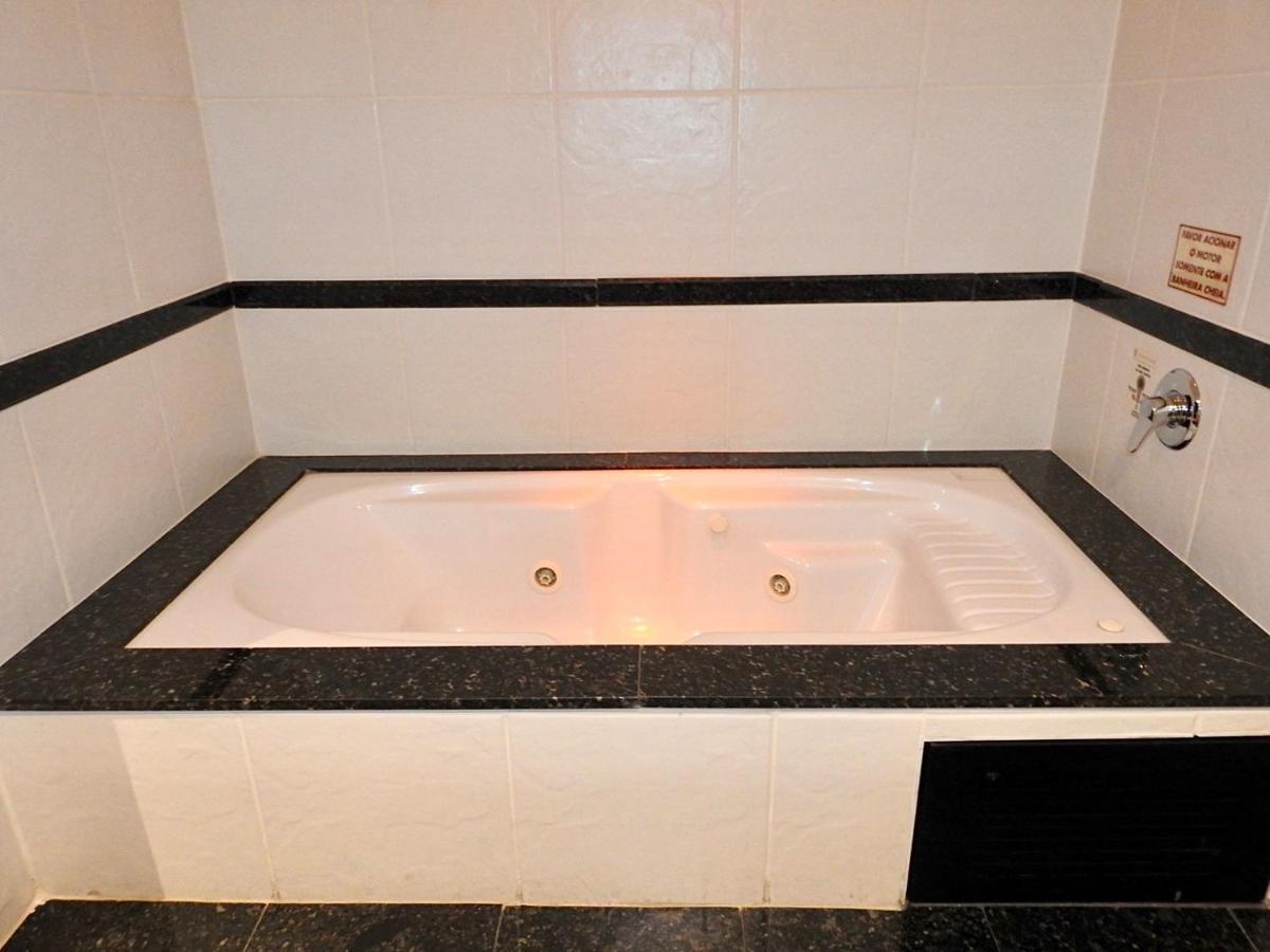Constantino Hotel E Eventos Juiz de Fora Bagian luar foto A modern Japanese bathtub