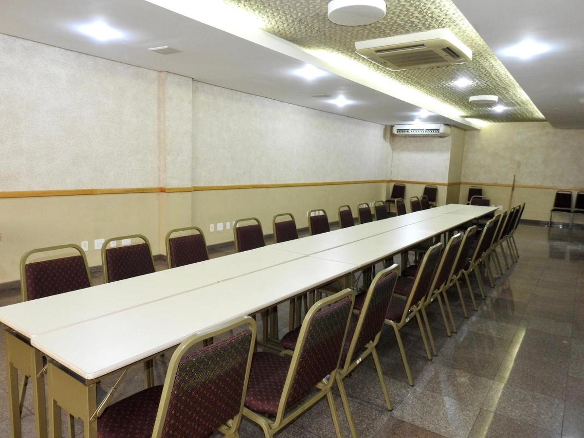 Constantino Hotel E Eventos Juiz de Fora Bagian luar foto The library
